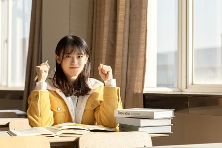 西安外國語大學非全日制研究生過了線就能上嗎？