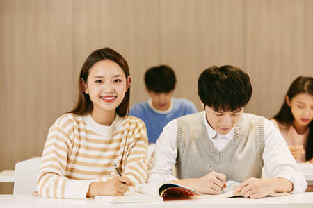 長江商學(xué)院EMBA分?jǐn)?shù)線多少？