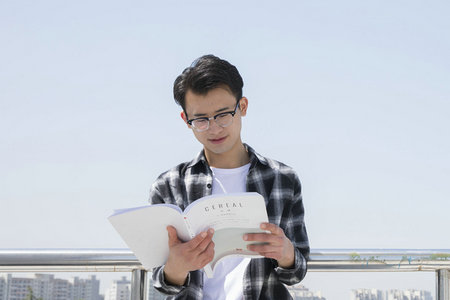 設(shè)計(jì)藝術(shù)學(xué)在職研究生上海招生詳情 設(shè)計(jì)藝術(shù)學(xué)在職研究生上海招生詳情