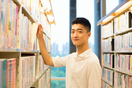 英國密德薩斯大學招生流程