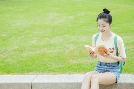 上海對外經(jīng)貿(mào)大學(xué)金融學(xué)在職研究生招生時間