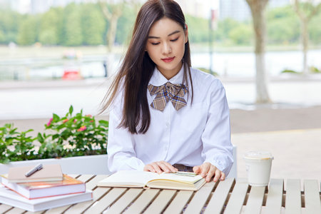 法國(guó)ISG高等管理學(xué)院招生時(shí)間安排