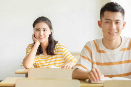 憲法學與行政法學在職研究生招生流程