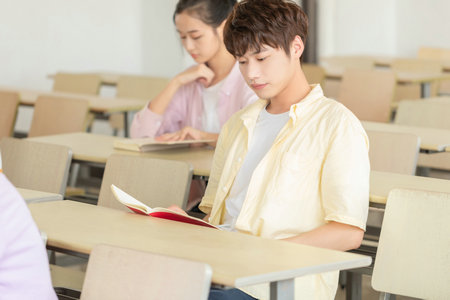 西班牙巴塞羅那大學(xué)國際碩士招生專業(yè)目錄一覽表 西班牙巴塞羅那大學(xué)國際碩士招生專業(yè)目錄一覽表