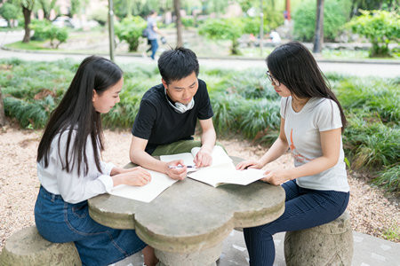 2025年上海外國語大學(xué)在職研究生招生簡章