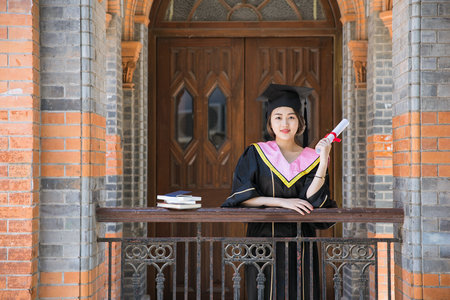 法國巴黎學(xué)院國際碩士招生簡章 法國巴黎學(xué)院國際碩士招生簡章