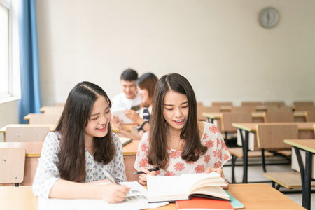 2026年法國維萊爾國際商學(xué)院國際碩士學(xué)制學(xué)費(fèi)一覽表