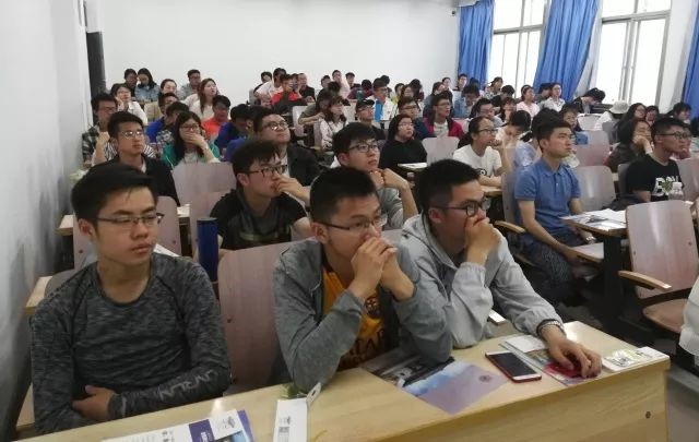 上海財經大學2019年研究生招生宣講全面展開 上海財經大學2019年研究生招生宣講全面展開