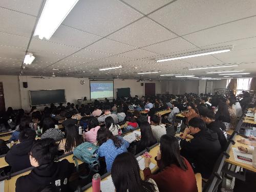 研究生院開(kāi)展“樹(shù)立學(xué)術(shù)規(guī)范理念,促進(jìn)科研知識(shí)創(chuàng)新”專(zhuān)題講座 研究生院開(kāi)展“樹(shù)立學(xué)術(shù)規(guī)范理念,促進(jìn)科研知識(shí)創(chuàng)新”專(zhuān)題講座