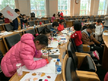 為校友子女開設的課堂