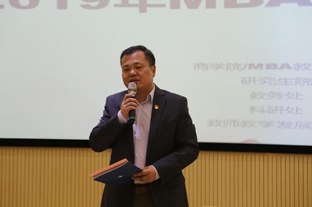 研究生院院長張學勇