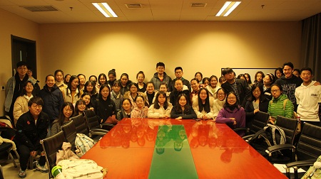 參會人員集體合影留念