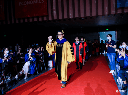 領(lǐng)導(dǎo)、導(dǎo)師入場(chǎng)