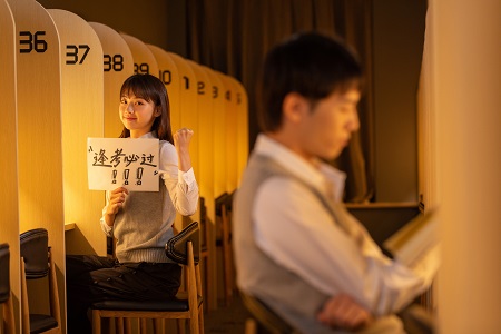 人民大學在職課程培訓班金融學專業培訓費多少錢？