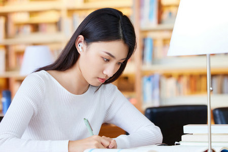 ?？飘厴I(yè)報(bào)考南京大學(xué)在職研究生