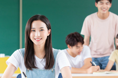 政治經濟學在職研究生學費一覽表 政治經濟學在職研究生學費一覽表