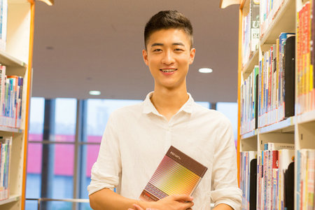 西班牙馬德里康普頓斯大學在職研究生報考類型