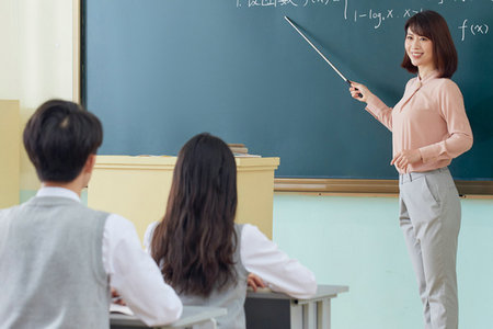 英國(guó)北安普頓大學(xué)國(guó)際博士報(bào)名及考試時(shí)間