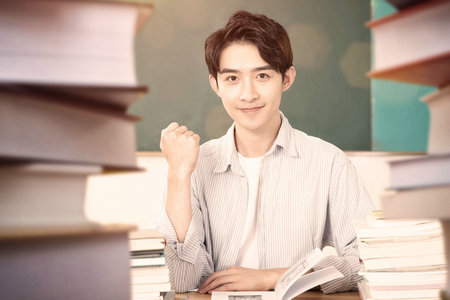 美國北亞利桑那大學國際博士畢業獲得什么證書