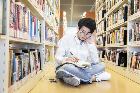 廣東財經(jīng)大學(xué)金融專碩招生流程 廣東財經(jīng)大學(xué)金融專碩招生流程