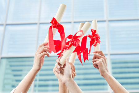 馬來西亞思特雅大學(xué)國際博士招生時間 馬來西亞思特雅大學(xué)國際博士招生時間