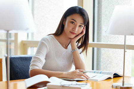 英國薩福克大學國際碩士學制學費 英國薩福克大學國際碩士學制學費