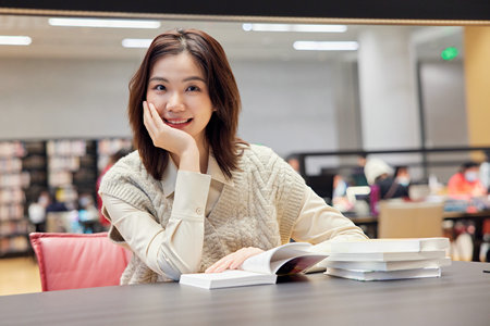 美國菲利普斯研究大學報名時間