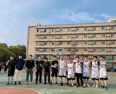 學生活動 | 中南財經政法大學MBA：激情青春，以“藍”會友！