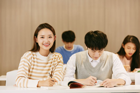 法國巴黎第十二大學國際博士招生簡章