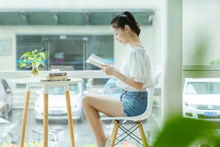 魯迅美術(shù)學(xué)院在職研究生招生條件 魯迅美術(shù)學(xué)院在職研究生招生條件