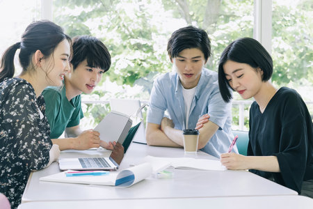 武漢紡織大學(xué)設(shè)計學(xué)在職研究生招生人群