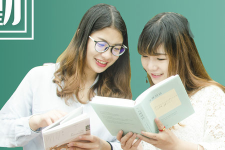 美國西東大學考試考什么科目