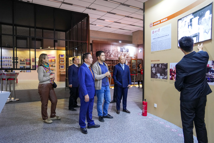 南開大學客座教授致聘儀式